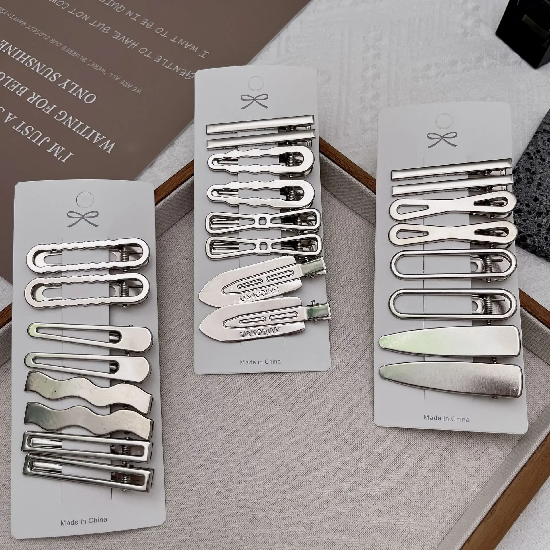 슬리버 메탈 헤어 클립 여자 여자 Y2K Duckbil - Women Accessories Combo 리뷰 및 가격