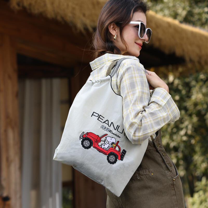 스누피 공동 브랜드 자수 나일론 토트 대용량 여성 숄더 - Accessories Brand For Women 리뷰 및 가격